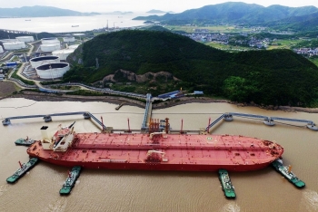 Trung Quốc: Nhập khẩu dầu thô trong tháng 10 tăng trở lại