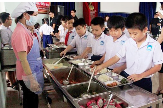 Bộ GD&ĐT yêu cầu siết chặt nguồn gốc thực phẩm vào trường học