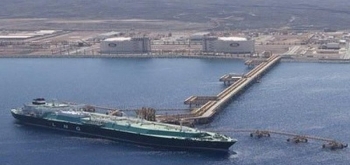 Lực lượng Houthis tấn công cảng dầu Al-Dhabba và buộc tàu chở dầu rời đi