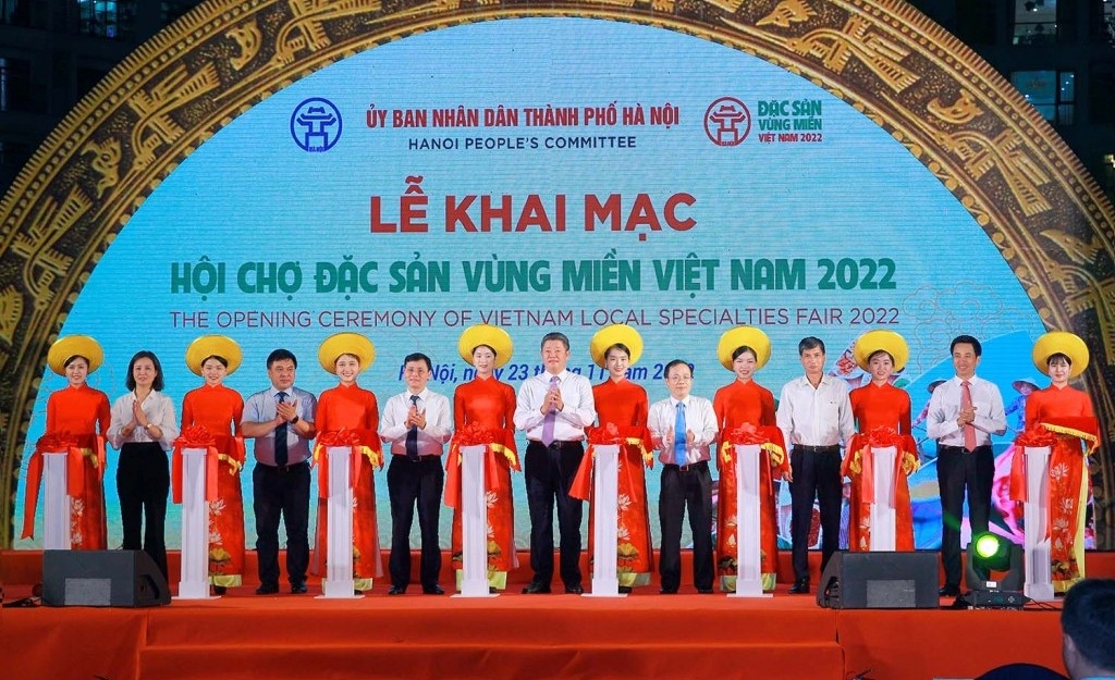Hội chợ Đặc sản vùng miền Việt Nam 2022: Cầu nối giữa nhà sản xuất, đơn vị phân phối và người tiêu dùng