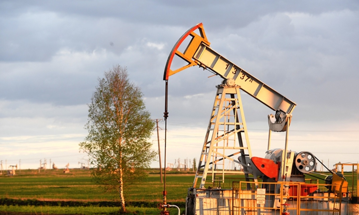 Giá dầu của Azerbaijan biến động liên tục