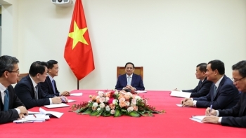 Thủ tướng Phạm Minh Chính điện đàm với Thủ tướng Pháp