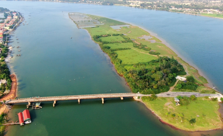 Vì sao Quảng Bình tạm dừng đầu tư dự án khu đô thị giữa sông Nhật Lệ?