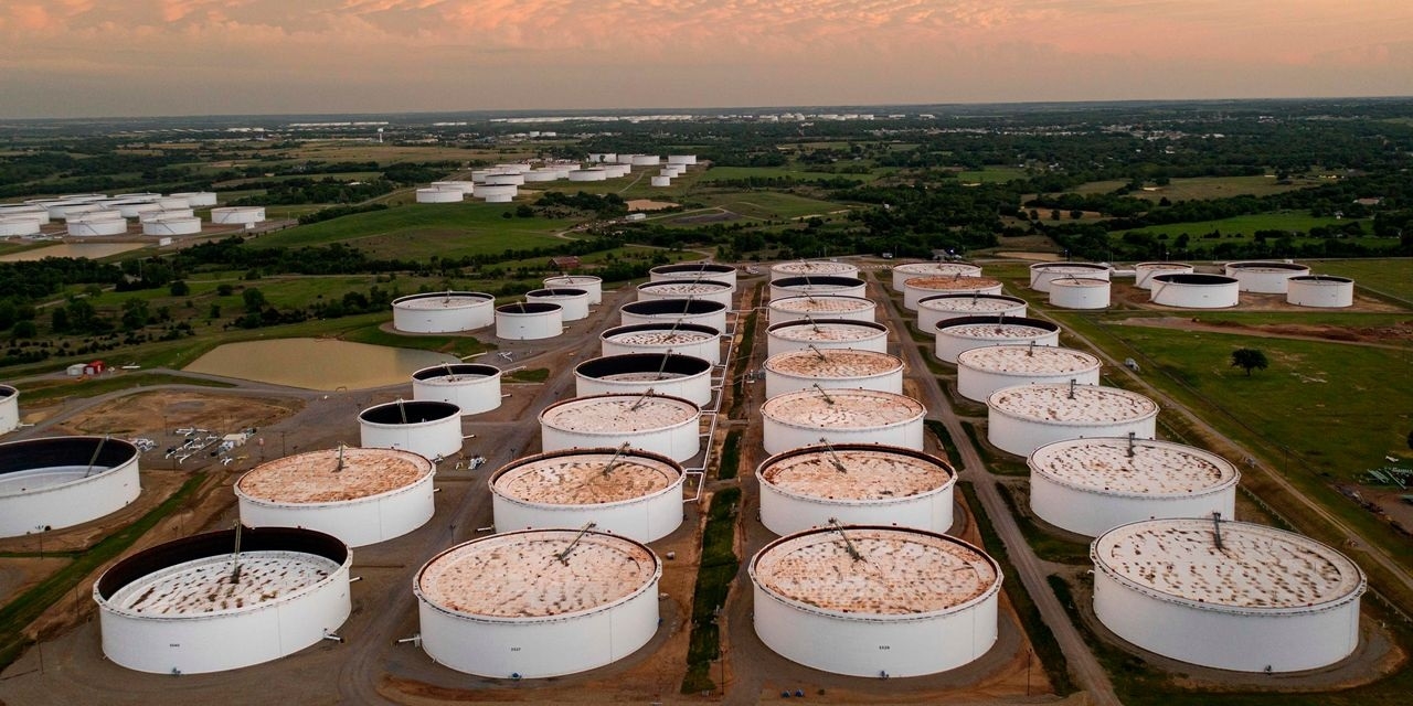 Tồn kho dầu thô của Mỹ giảm 12,6 triệu thùng trong tuần trước