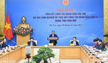 Thủ tướng Chính phủ chủ trì Hội nghị tổng kết công tác Ngoại giao vaccine