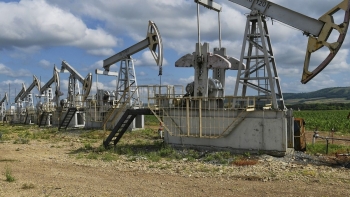 Giá dầu của Azerbaijan bất ngờ đảo chiều