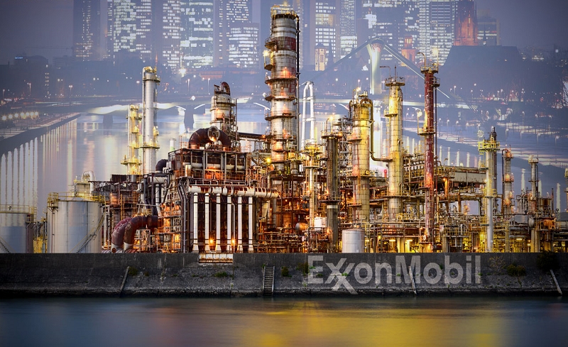 Exxon nói không với tàu chở dầu có liên kết với Nga