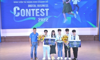 Đội UITERS giành giải Nhất cuộc thi “Sinh viên tài năng Kinh doanh số 2022”