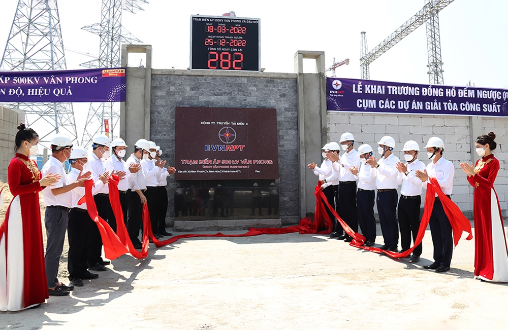 Hoàn thành vượt tiến độ Dự án đường dây 500kV Vân Phong - Vĩnh Tân và đường dây 500kV đấu nối vào TBA 500kV Thuận Nam