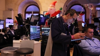 Thị trường chứng khoán thế giới ngày 30/12: Sắc xanh trở lại với Dow Jones