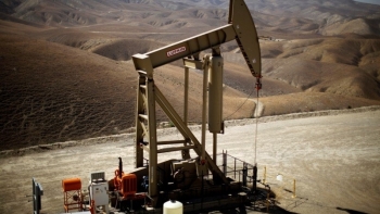 Giá dầu thô tăng trước lo ngại thắt chặt nguồn cung, Brent lên mức 86,18 USD/thùng