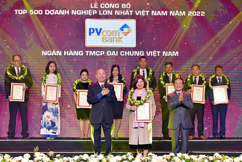 PVcomBank được vinh danh trong Top 500 Doanh nghiệp lớn nhất Việt Nam năm 2022