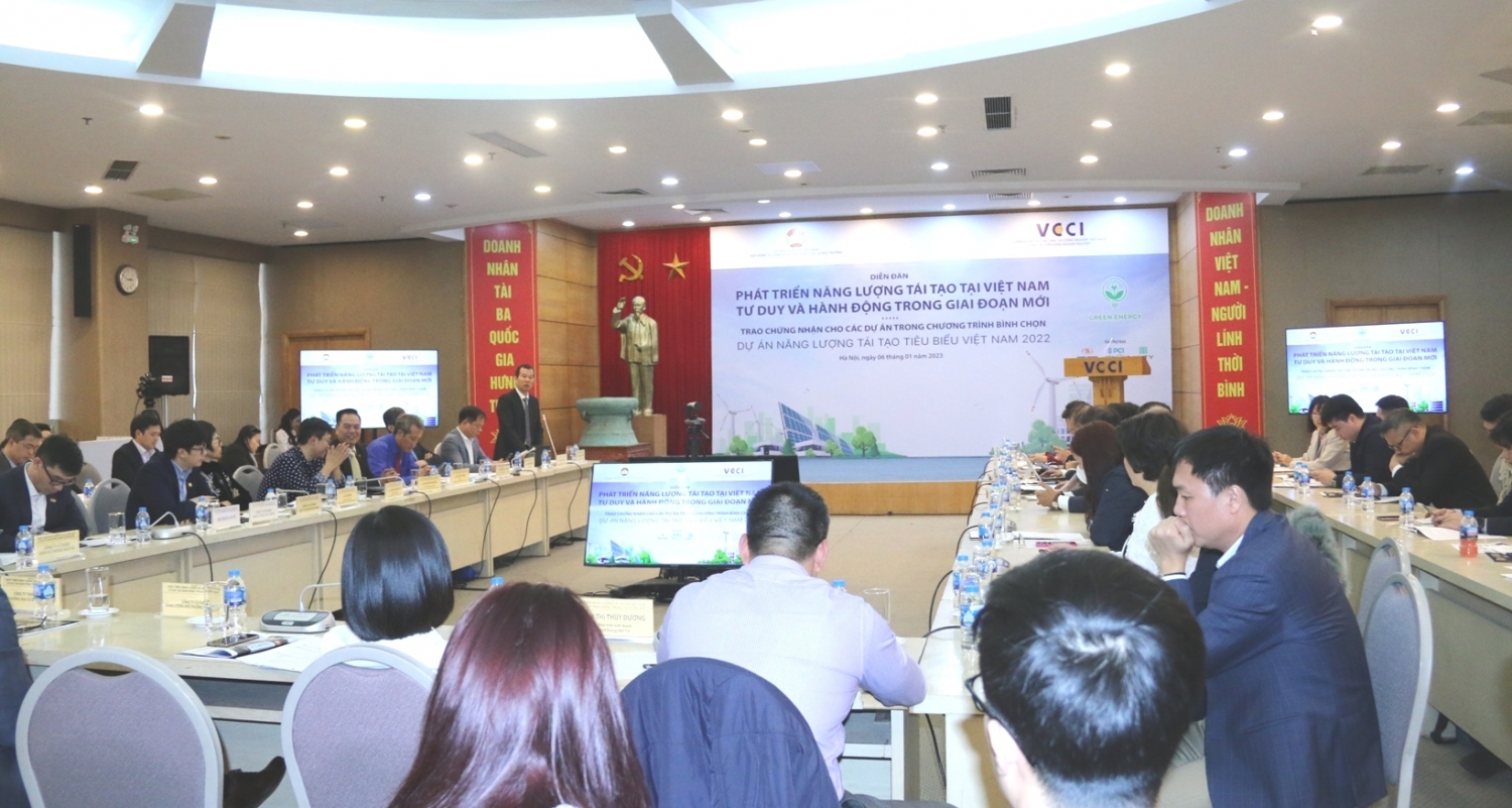 Tư duy và hành động phát triển năng lượng tái tạo tại Việt Nam