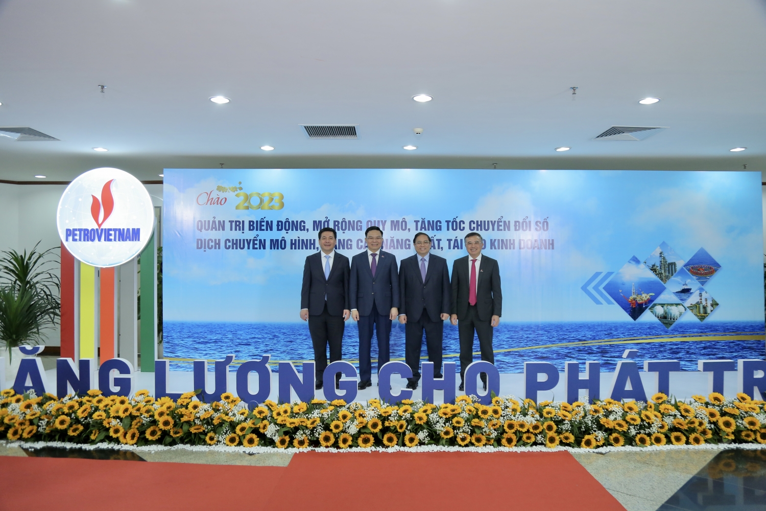 Thủ tướng Chính phủ Phạm Minh Chính dự và chỉ đạo Hội nghị tổng kết năm 2022, triển khai nhiệm vụ năm 2023 của Petrovietnam