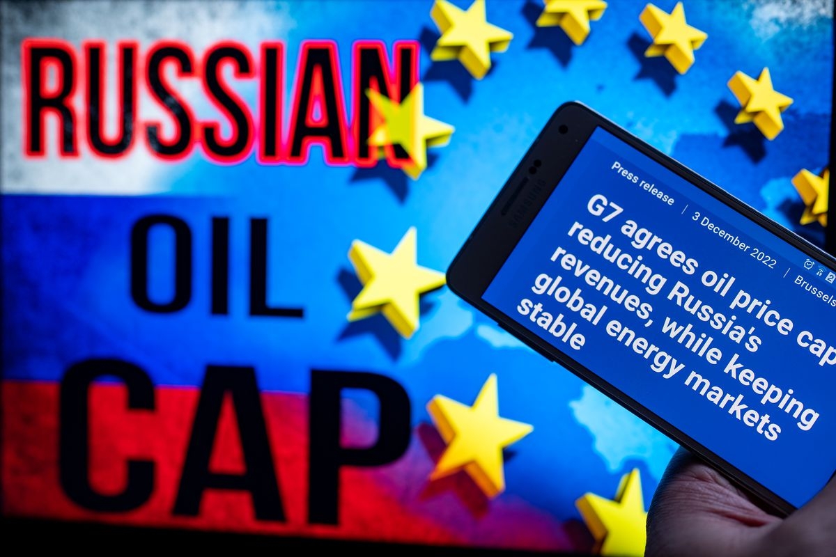 Đã đến lúc xem xét lại giới hạn giá dầu của Nga?