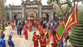 Hà Nội nghiêm cấm cán bộ, công chức đi lễ hội trong giờ hành chính