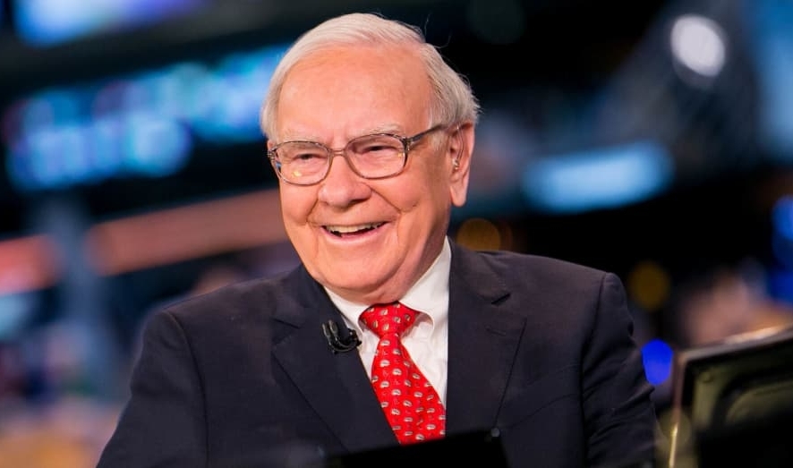 Warren Buffett tiết lộ bí kíp để bạn trở nên có giá hơn trong năm mới