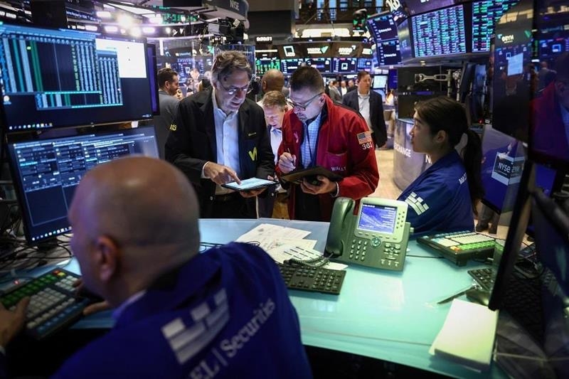 Thị trường chứng khoán thế giới ngày 27/1: Dow Jones nhảy vọt sau dữ liệu GDP tích cực