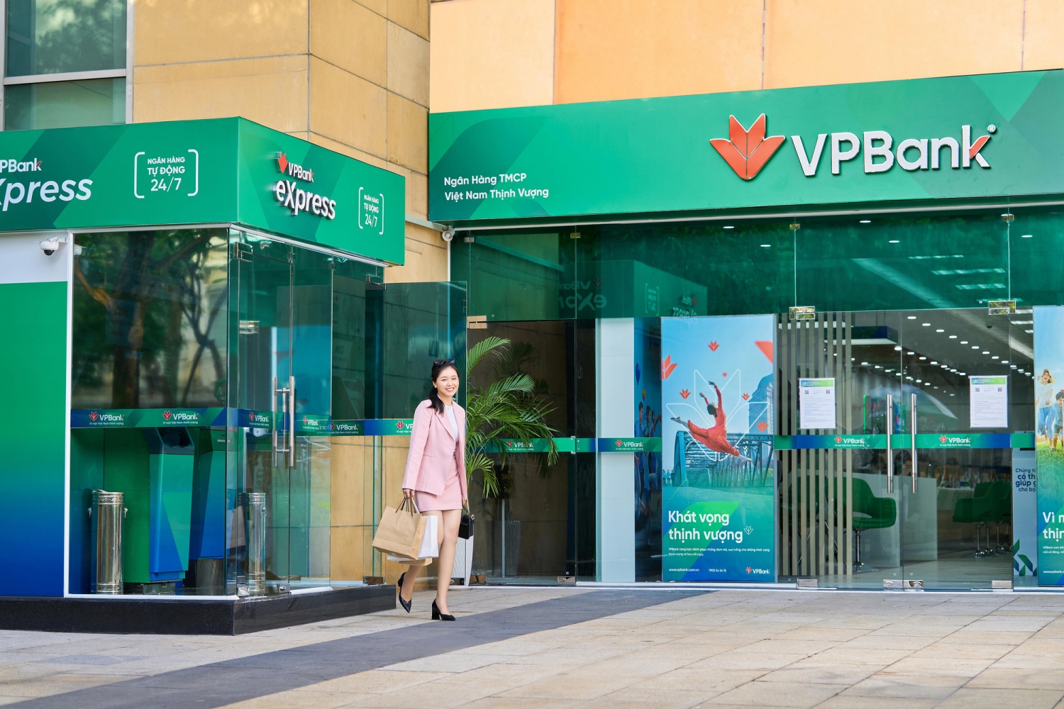 VPBank dẫn đầu thị trường về vốn, huy động và tăng trưởng tín dụng trong năm 2022