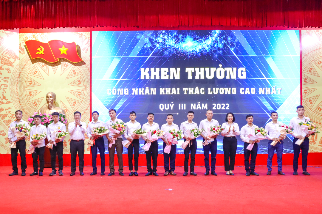 Đoàn Văn Tiến - Thợ lò nhiều năm liền dẫn đầu về thu nhập tại Phân xưởng Khai thác 7