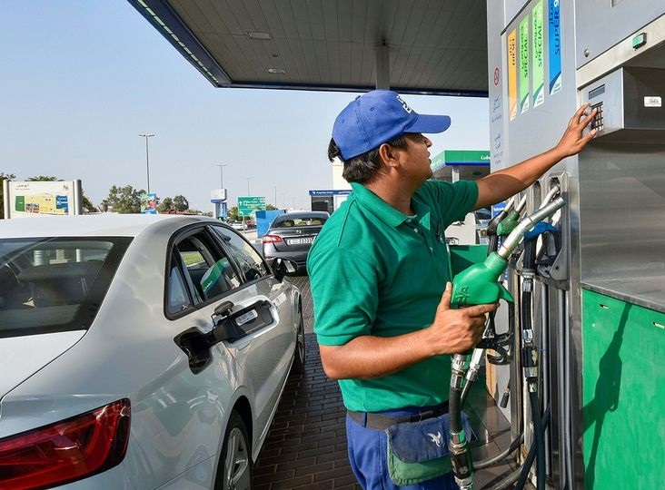 UAE: Giá xăng dầu đồng loạt tăng vào tháng 2/2023