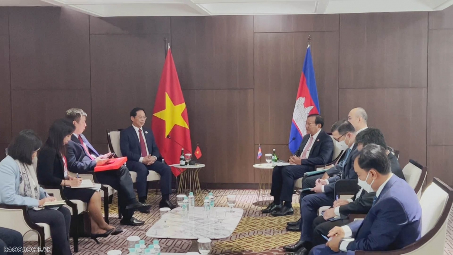 ộ trưởng Ngoại giao Bùi Thanh Sơn gặp Phó Thủ tướng, Bộ trưởng Ngoại giao Campuchia.