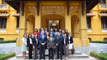 Bộ trưởng Ngoại giao Bùi Thanh Sơn tiếp Đoàn Hội đồng kinh doanh EU - ASEAN và EuroCham