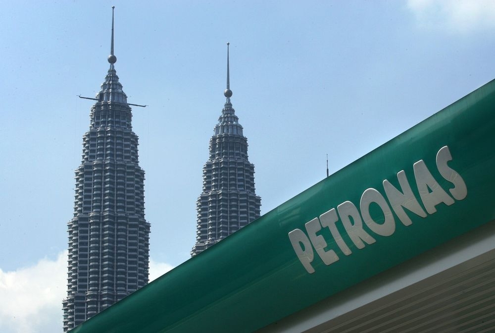 Hai công ty con của Petronas lại bị tịch thu