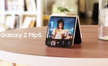 Hé lộ diện mạo Galaxy Z Flip 5 không một khe hở cực ấn tượng