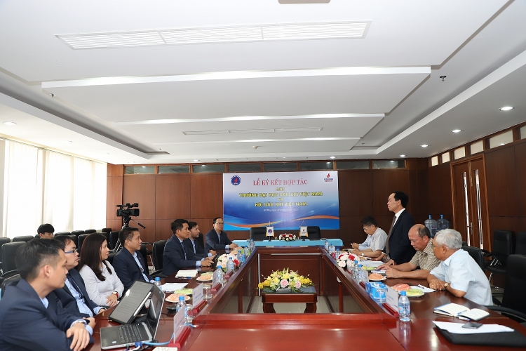 Trường Đại học Dầu khí Việt Nam ký kết thỏa thuận hợp tác với Hội Dầu khí Việt Nam