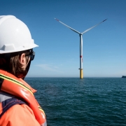 Pháp cải cách thủ tục triển khai điện gió ngoài khơi