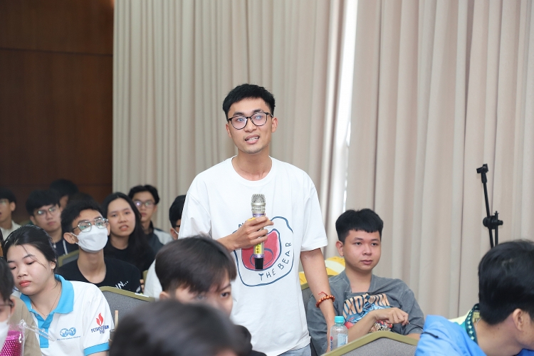 PVU tổ chức buổi đối thoại giữa Ban giám hiệu và đoàn viên, sinh viên