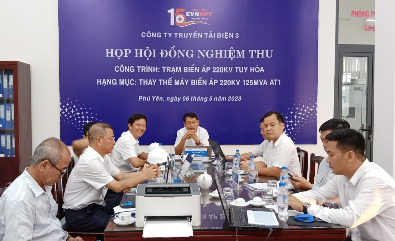 Hoàn thành thay thế máy biến áp AT1 trạm biến áp 220kV Tuy Hòa