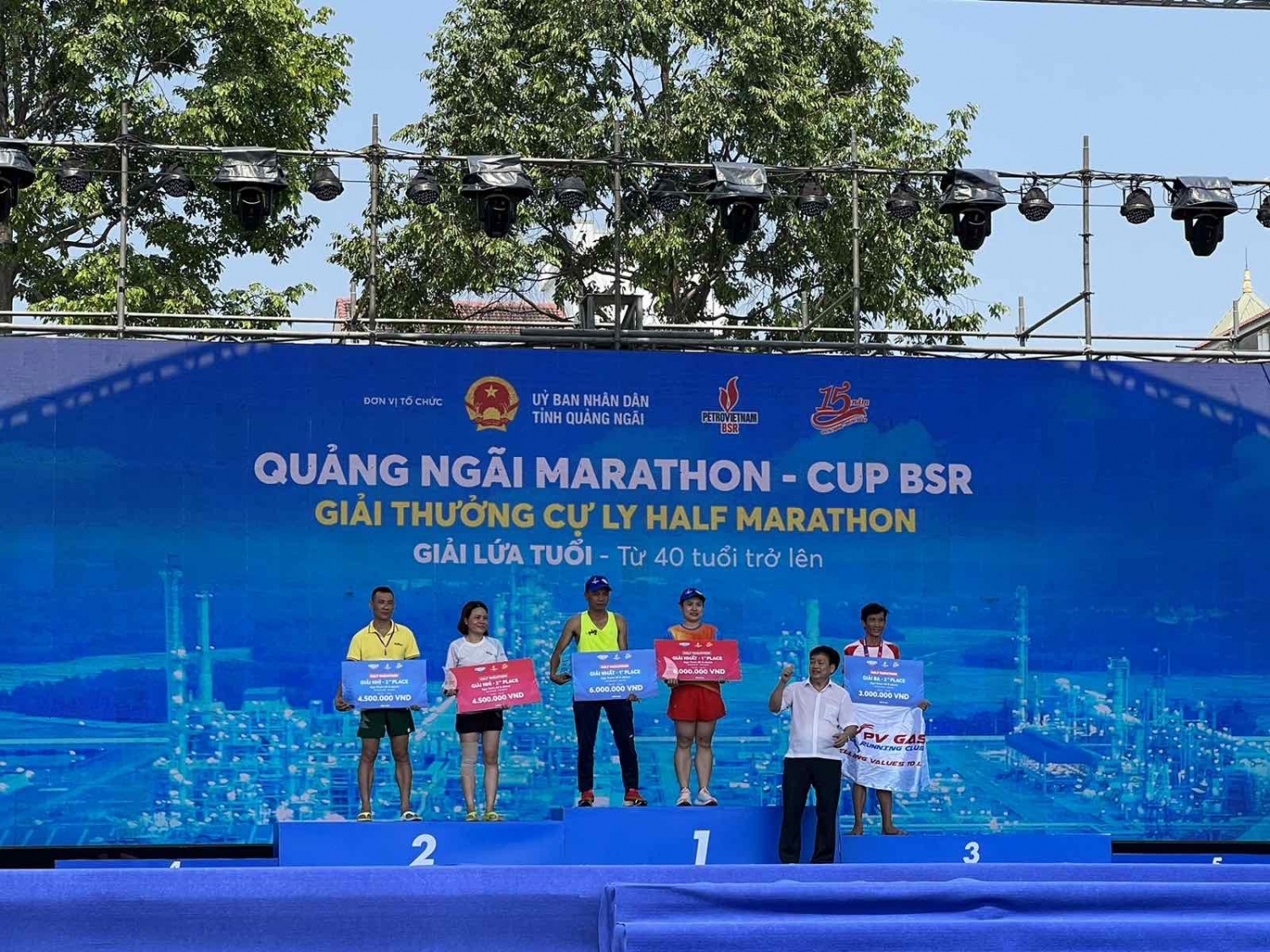 Đội PV Drilling đạt thành tích cao tại giải chạy “Quảng Ngãi Marathon - Cup BSR 2023”