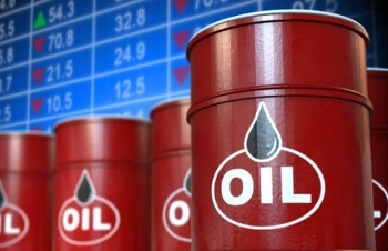 Giá dầu hôm nay 13/1/2022: USD lao dốc, dự trữ dầu Mỹ giảm, giá dầu vững đà tăng