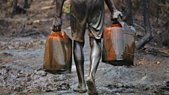 Nigeria thất thoát 10 tỷ USD trong 7 tháng đầu năm do nạn trộm cắp dầu thô