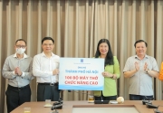 Petrovietnam trao hỗ trợ 100 bộ máy thở cho Thành phố Hà Nội