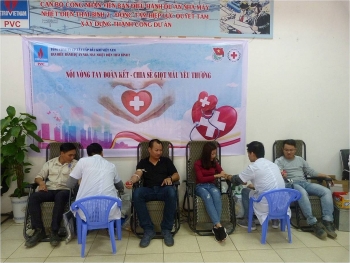 Hiến máu tình nguyện trên công trường NMNĐ Thái Bình 2