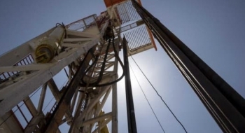 Các công ty nhỏ đổ xô mua tài sản của “Big Oil”