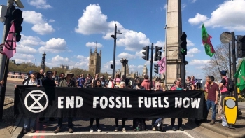 Anh: Các công ty dầu mỏ ngăn chặn các cuộc biểu tình về khí hậu