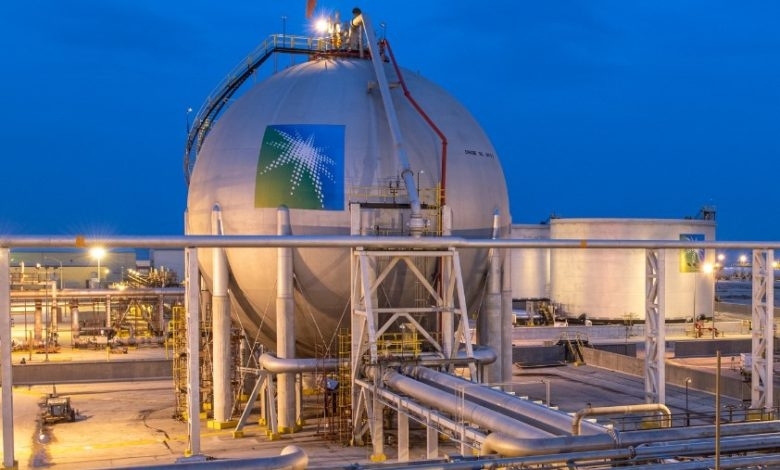 Ả Rập Xê-út tăng giá bán dầu chính thức tại châu Á