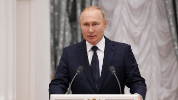 Tổng thống Nga Vladimir Putin đang cách ly