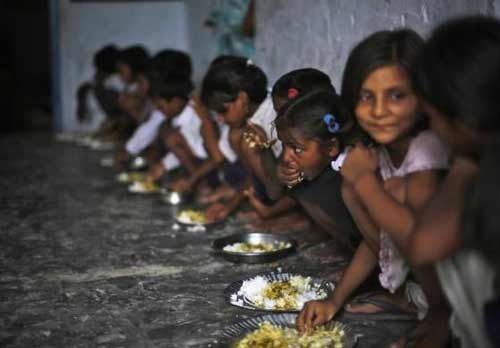 Ấn Độ: 23 học sinh thiệt mạng vì bữa trưa ở trường