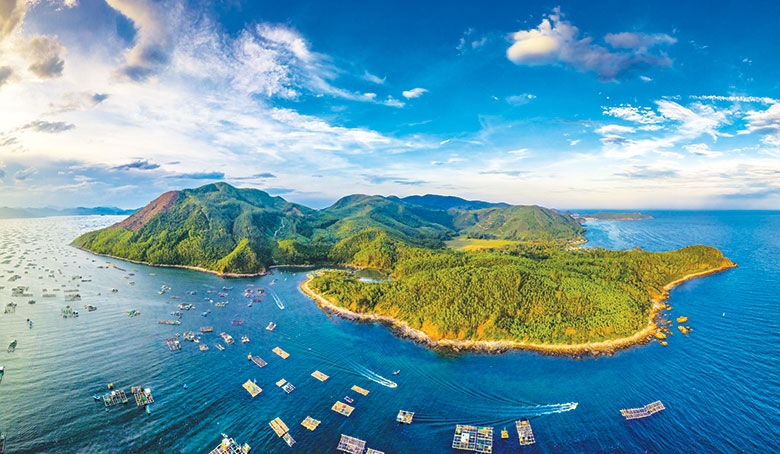 Say lòng với phong cảnh dọc bờ biển Phú Yên