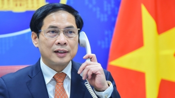 Việt Nam chân thành mong muốn các bên kiềm chế, giảm căng thẳng và tiếp tục nỗ lực đối thoại nhằm tìm giải pháp lâu dài trên cơ sở phù hợp với luật pháp quốc tế