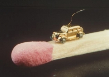 Khám phá chiếc xe nhỏ nhất thế giới, chỉ bằng 1 hạt gạo