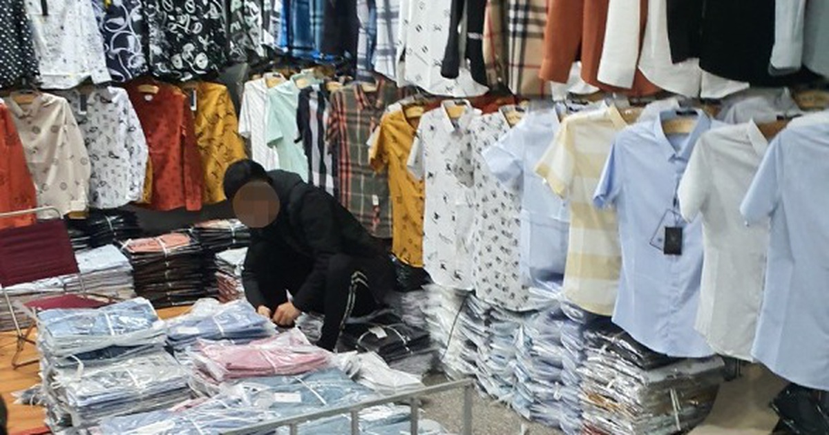 Dân buôn quần áo bất ngờ dừng nhập hàng Trung Quốc