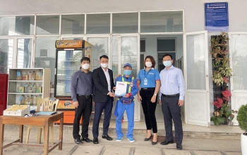 PVOIL Thanh Hóa khen thưởng nhân viên cửa hàng xăng dầu xử lý kịp thời tình huống cháy