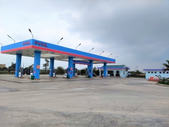 Cửa hàng xăng dầu PVOIL đầu tiên trên tuyến cao tốc
