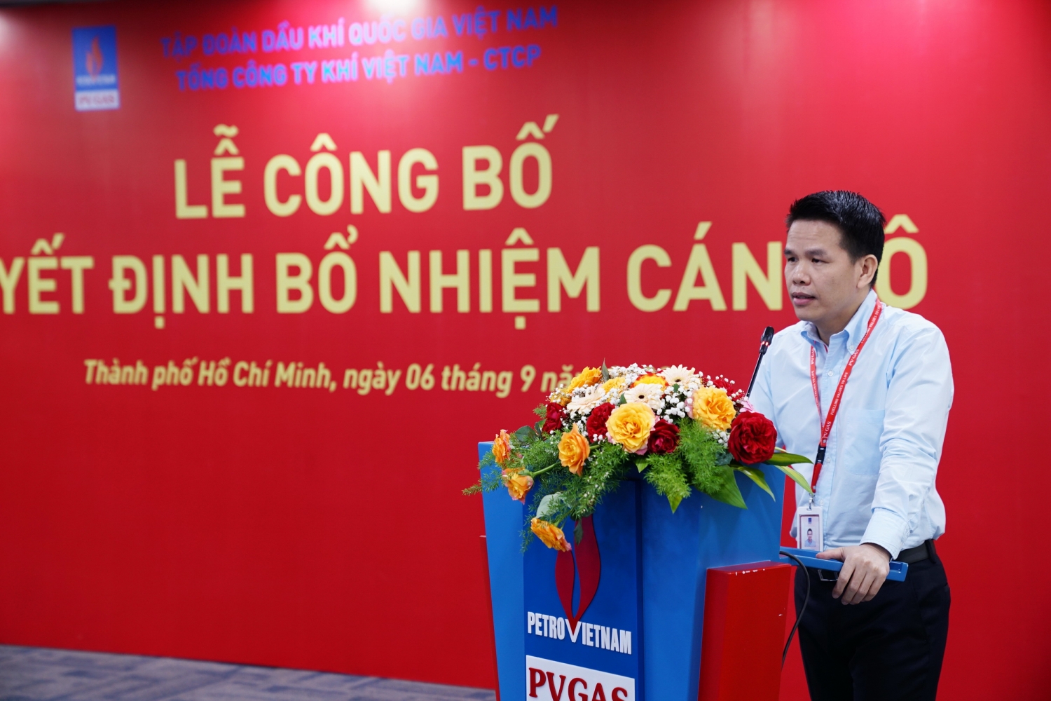  Đồng chí Phạm Văn Phong – Phó Tổng giám đốc PV GAS, Giám đốc PV GAS Trading phát biểu đại diện cho Đảng ủy và Ban lãnh đạo PV GAS Trading